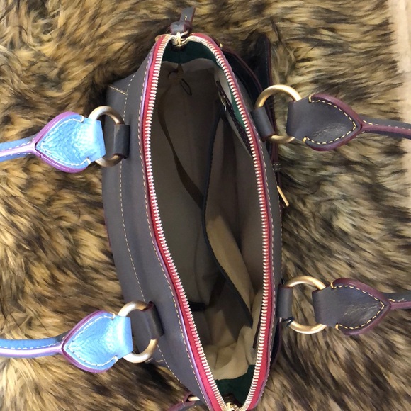 dooney and Bourke handbag - Picture 5 of 6